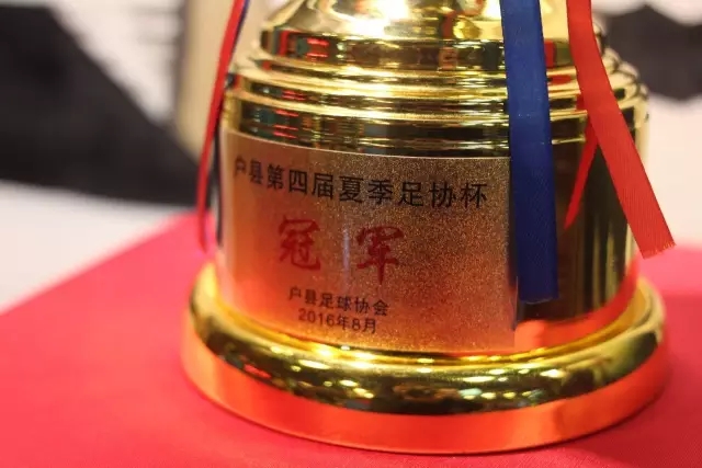 重磅！皇马天王愿加盟曼联，卡里克中场升级迎终极拼图